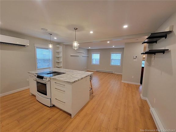 5th image of 25 Harding St