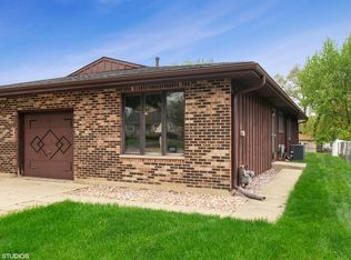 488 E Lorraine Ave, Addison, IL 60101