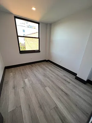 Rented by Delmark Realty LLC | media 19