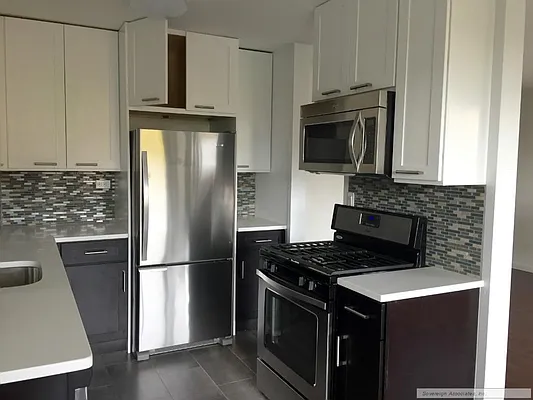 Rented by Sovereign Associates | media 25