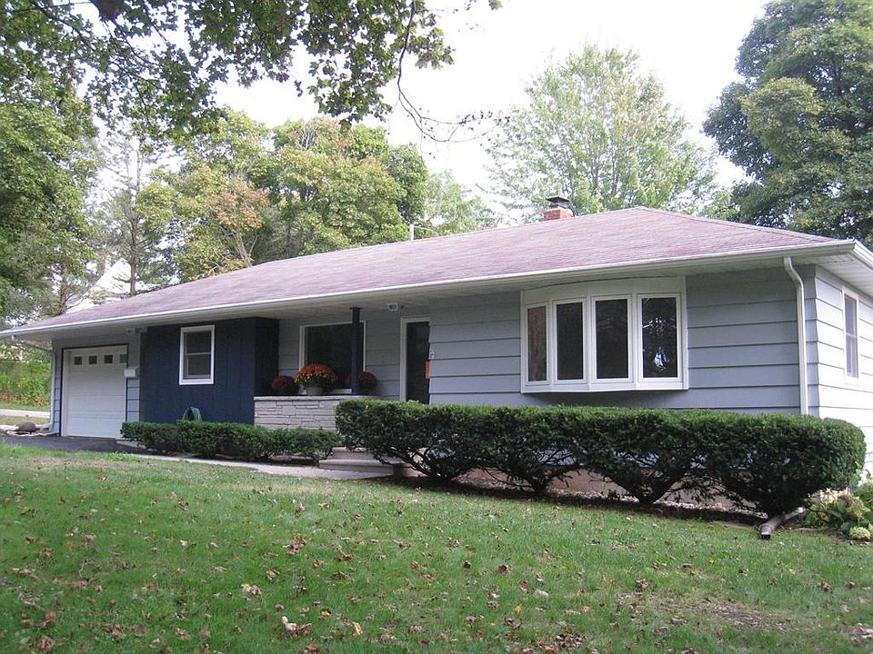 1st image of 825 Kentucky St