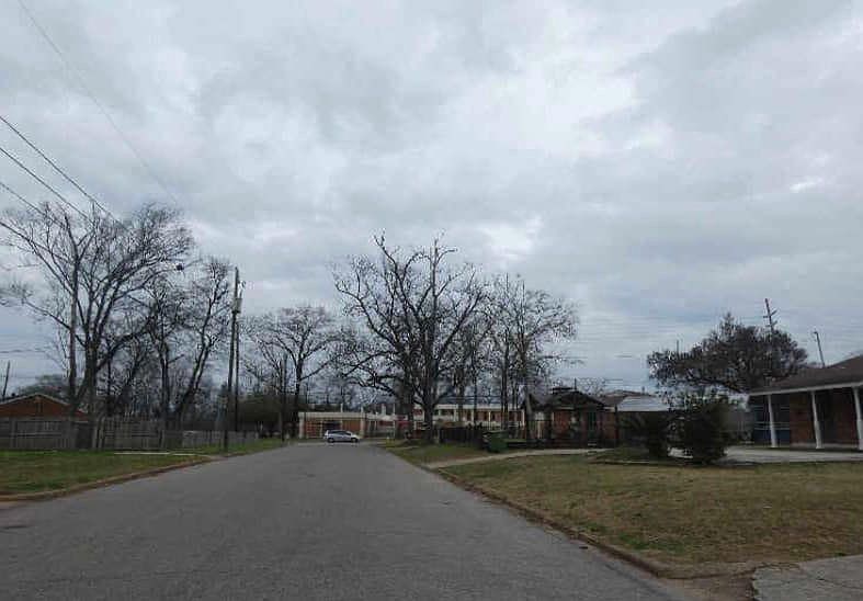 2nd image of 2057 Teresa St