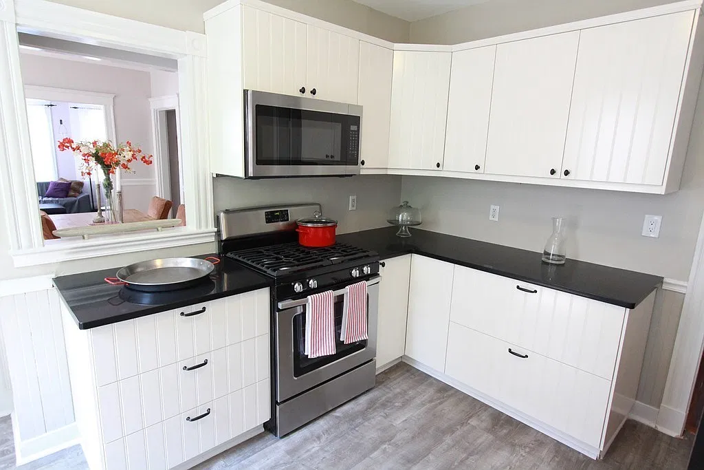 3 bed, 1200 sqft, $3,100 — Photo 1