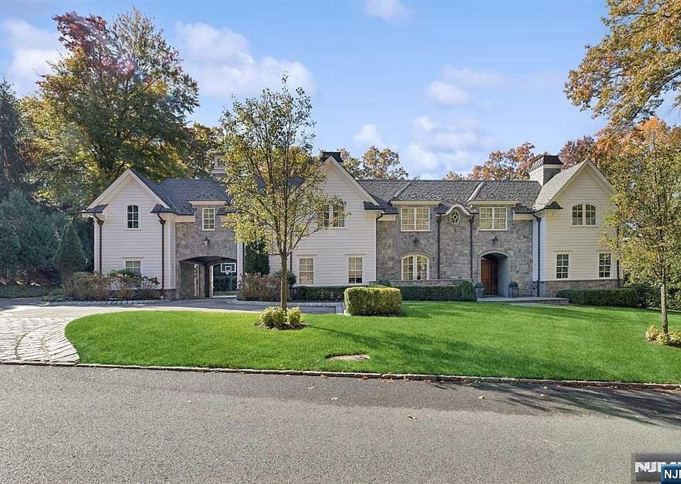 1st image of 373 Hardenburgh Avenue