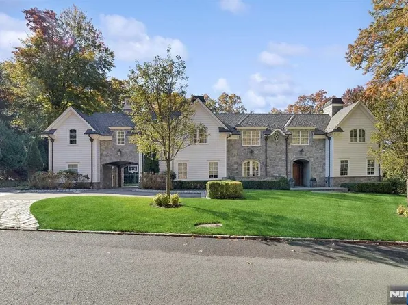 373 Hardenburgh Ave, Demarest, NJ 07627