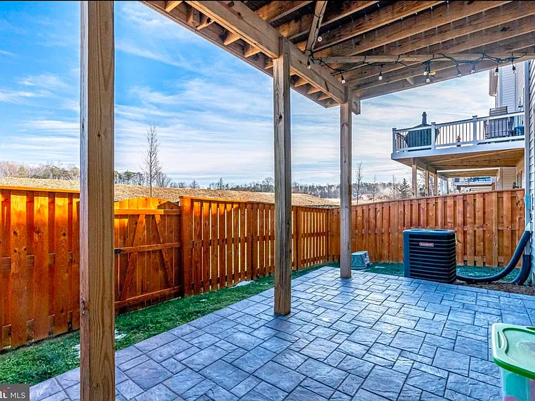 42440 Dogwood Glen Sq — Photo 42
