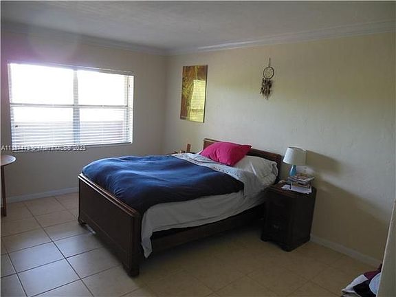 5th image of 1205 Mariposa Ave APT 416