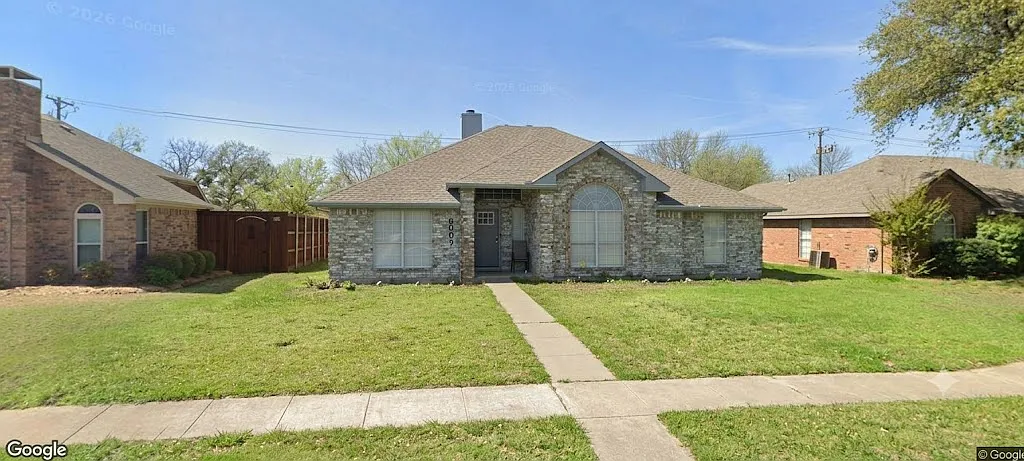 4 bed, 1816 sqft, $2,350 — Photo 1