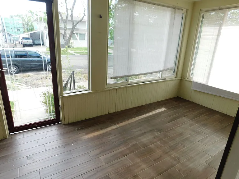930 Ouray Ave — Photo 4