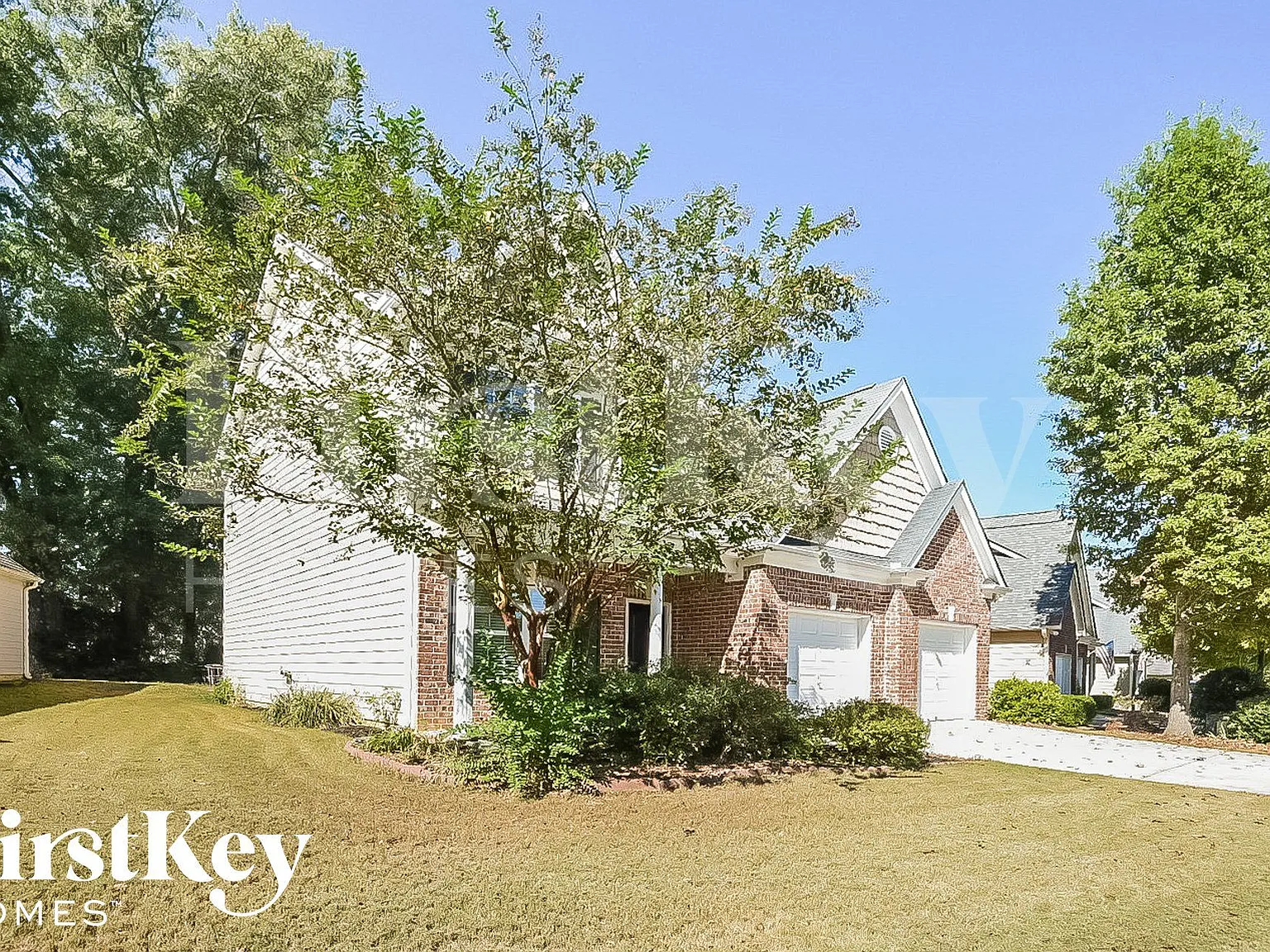 4 bed, 3.0 bath, 2115 sqft, $2,360 — Photo 2