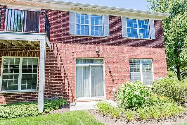 1029 Enfield Dr — Photo 30