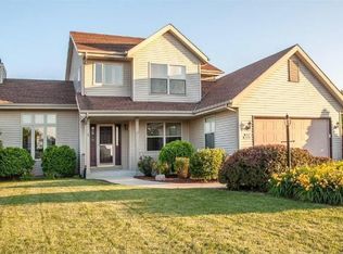 N102W17095 Bittersweet Trl, Germantown, WI 53022