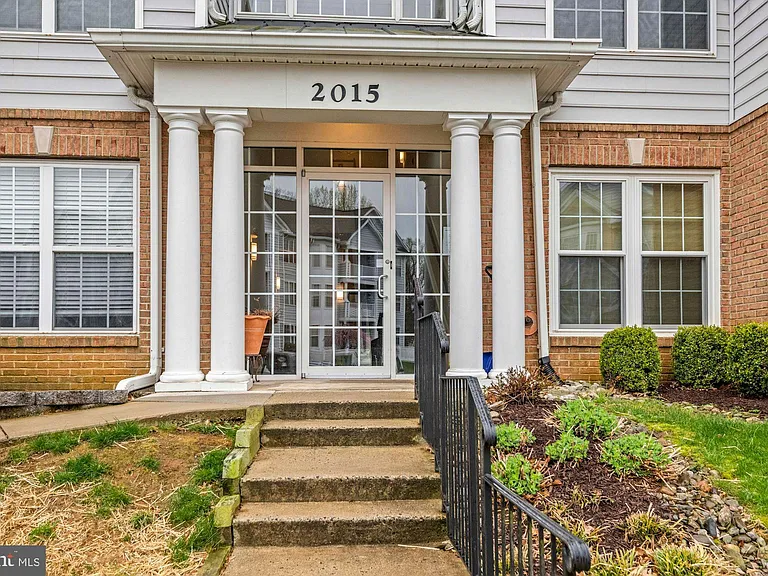 2015 Gov Thomas Bladen Way #301 — Photo 2
