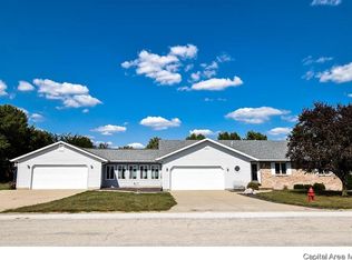 147 Bobby Dr, Divernon, IL 62530