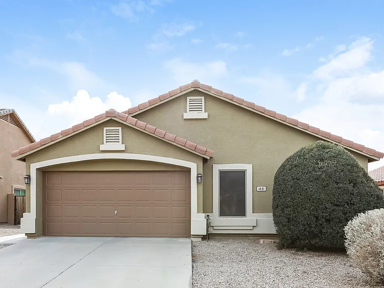 1631 W San Tan Hills Dr — Photo 1
