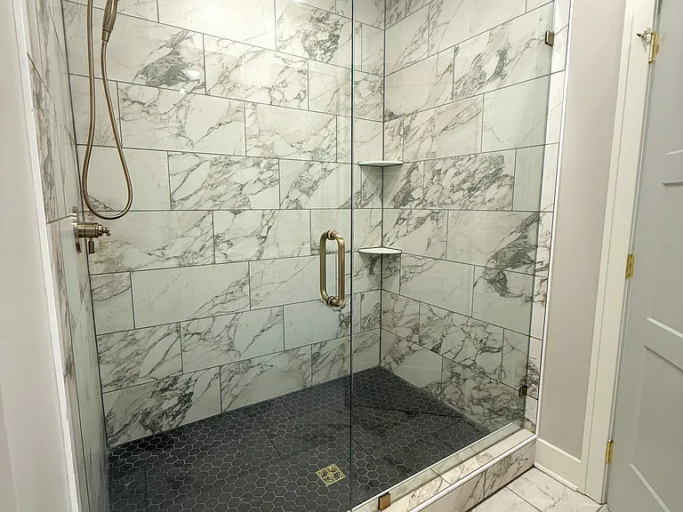 512 Mobile St — Photo 32