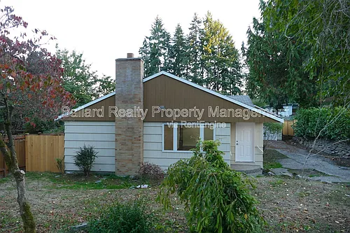 2127 N 160th St Photo 1