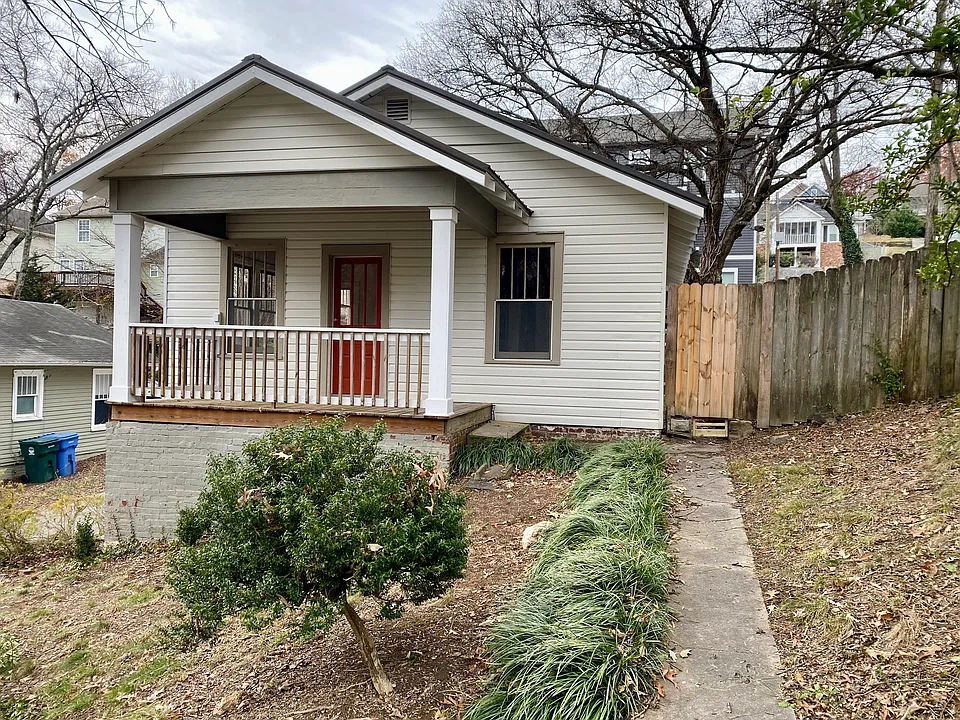 667 Tremont Pl
