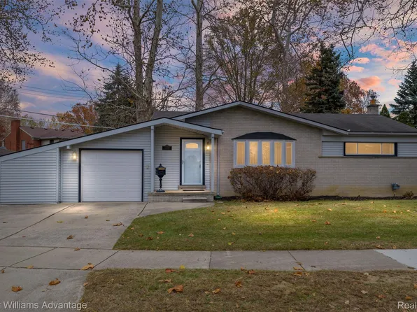 32080 Delaware St, Livonia, MI 48150