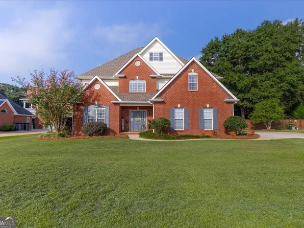 211 White Columns Dr, Kathleen, GA 31047