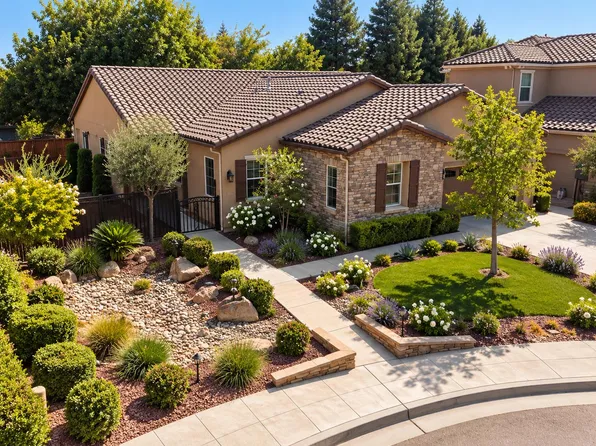197 N Oxford Ave, Clovis, CA 93612
