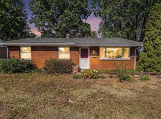 2715 Edison Rd, South Bend, IN 46615