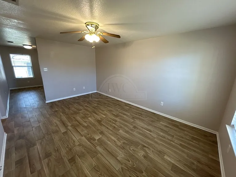 601 N Main St, Copperas Cove — Photo 3
