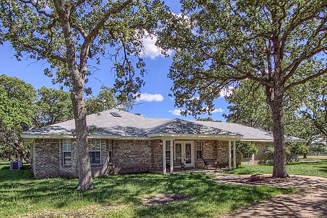 1st image of 364 Schattenbaum Dr