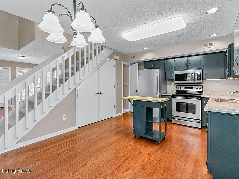423 Ledgeview Park Dr — Photo 12
