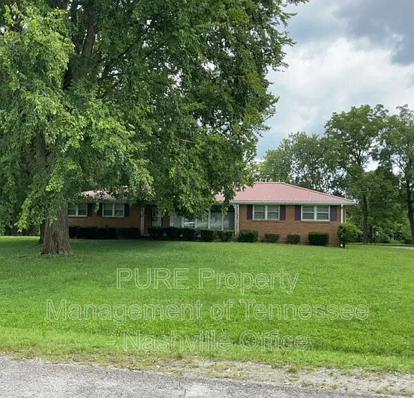 3912 Hydesdale Ln — Photo 1