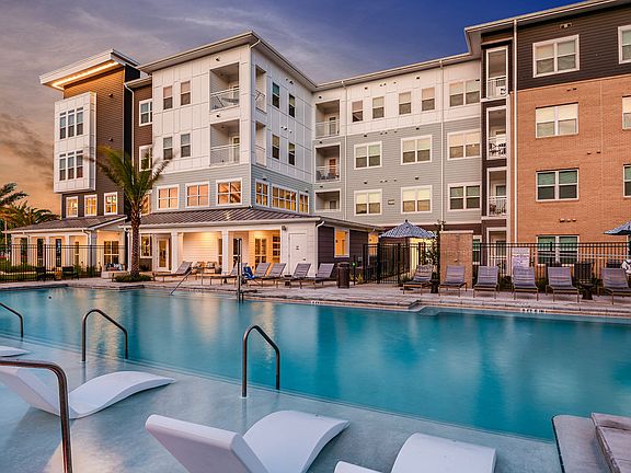 Renaissance Santa Rosa apartments community photo