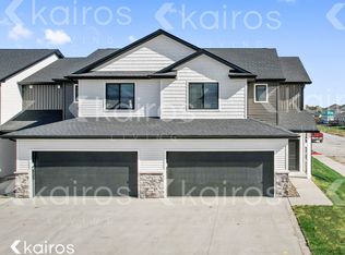 6911 Bluebell Ct, Johnston, IA 50131