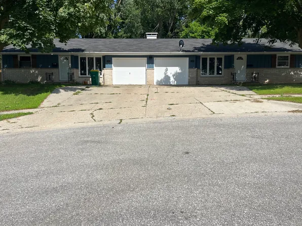 1949 Fiesta Ln, Green Bay, WI 54302