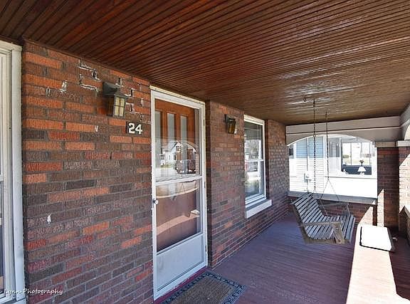 3rd image of 24 N Lincolnway St