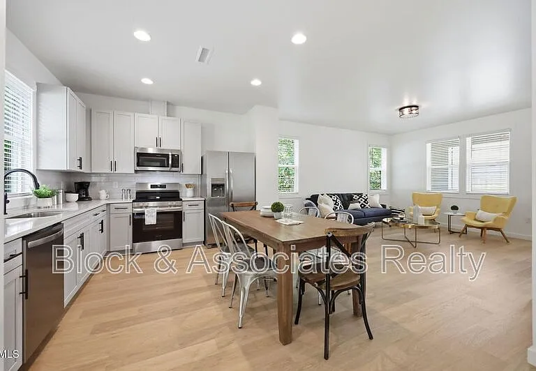 2815-101 Wilcox Pl — Photo 3