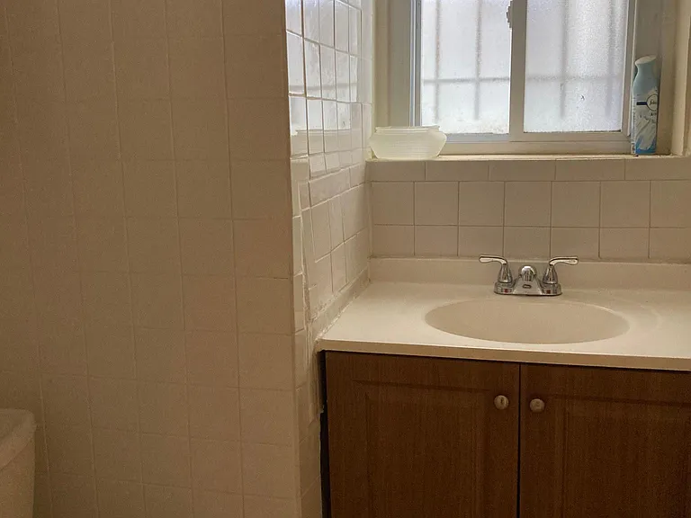 4559 Pine St — Photo 5