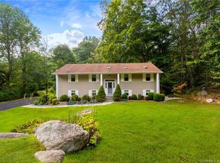 155 Winesap Rd, Stamford, CT 06903