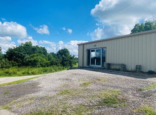 5715 N York Hwy, Byrdstown, TN 38549