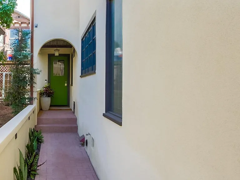 3353 2nd Ave #A — Photo 4