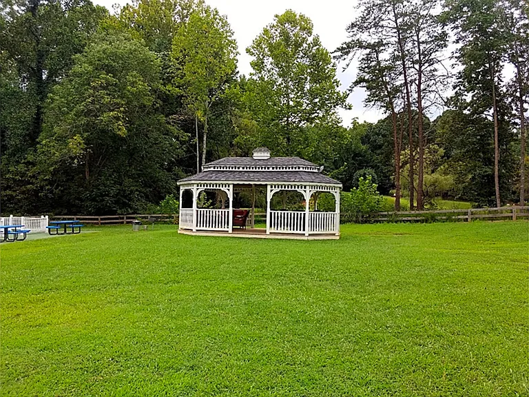 Boonsboro Village Apartments