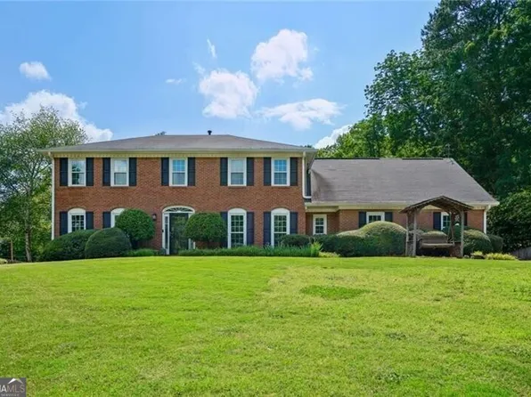 4052 Glen Meadow Dr, Peachtree Corners, GA 30092