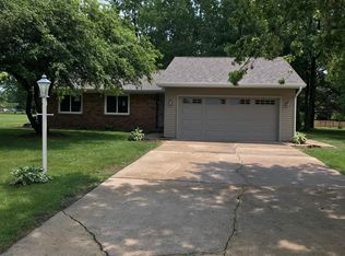 1110 S Spring Lake Rd, Mahomet, IL 61853