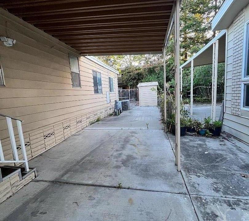 2nd image of 3159 Oakbridge Dr #3159