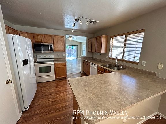 4th image of 14833 N 129th Dr