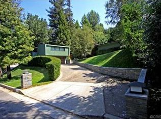 3756 Hayvenhurst Ave, Encino, CA 91436