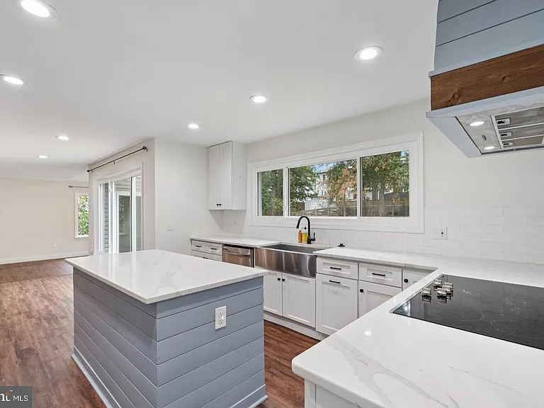 1291 Mason Mill Ct — Photo 10
