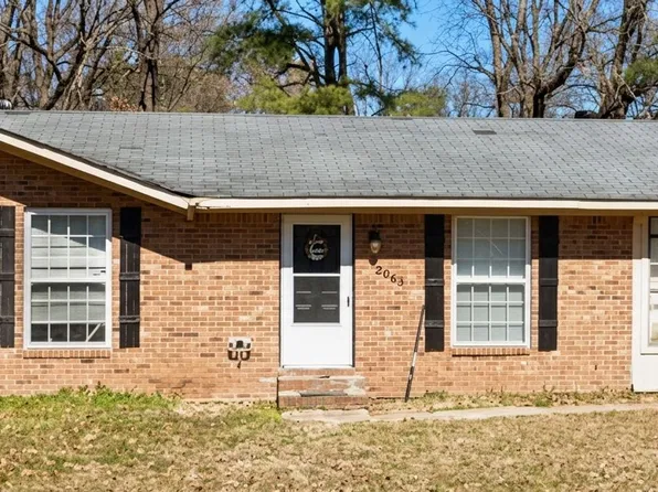 5088 Gray Dr, Horn Lake, MS 38637