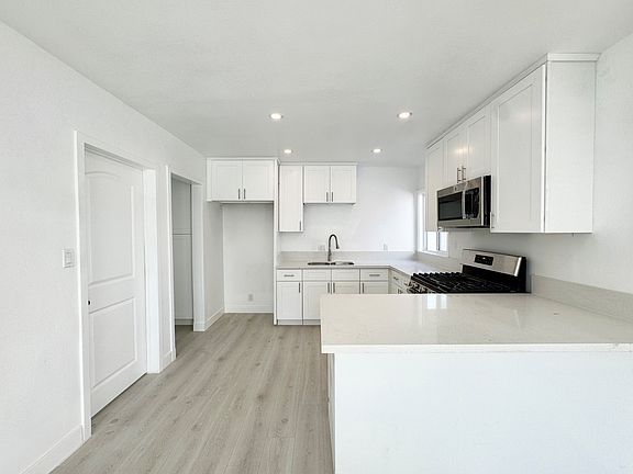 5th image of 6419 Prospect Ave #E