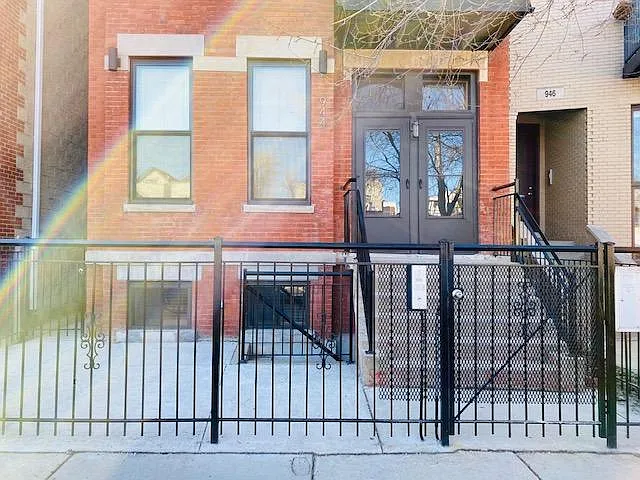 944 N Wood St #G — Photo 18