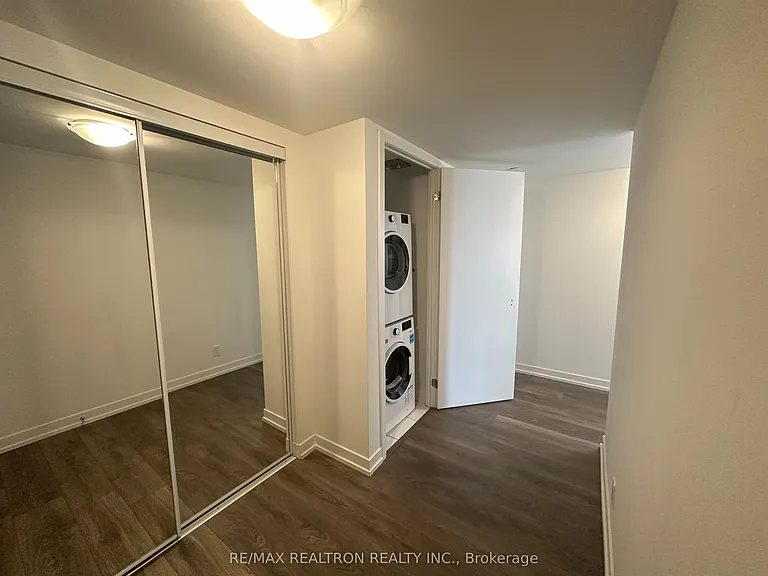 60 Shuter St #2602 — Photo 12